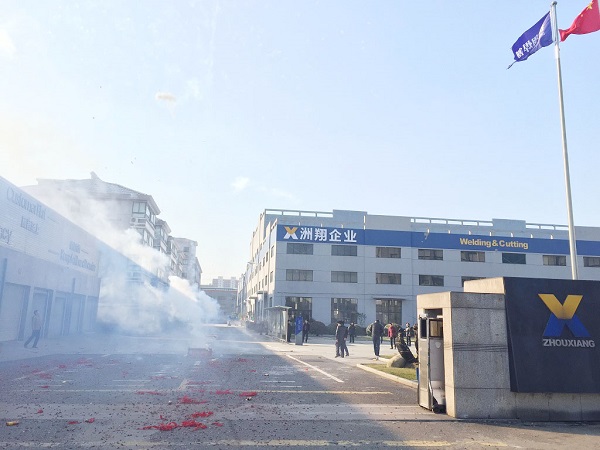 洲翔H型鋼矯正機