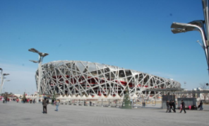 鋼結構生產(chǎn)線生產(chǎn)的建筑鋼結構的優(yōu)勢